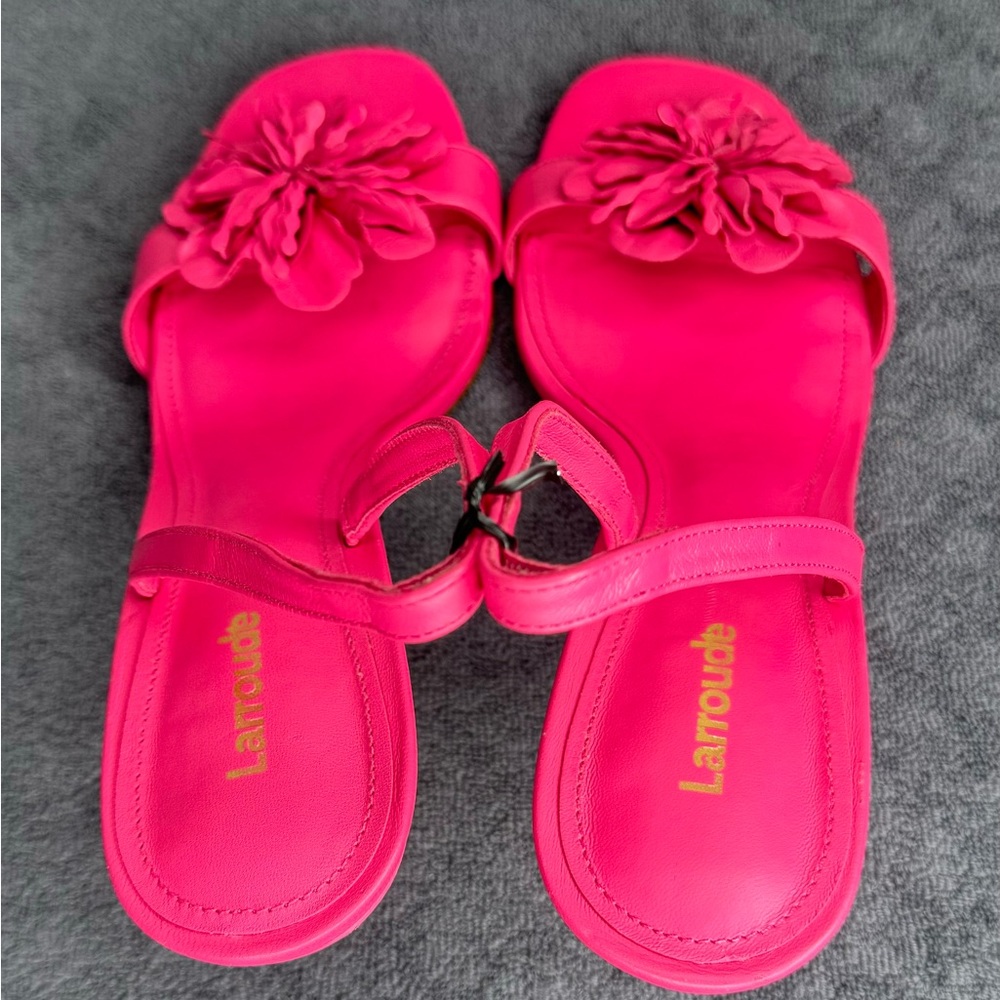 Larroudé Hibiscus Slingback Sandal
Magenta Size 9 - Picture 5 of 9